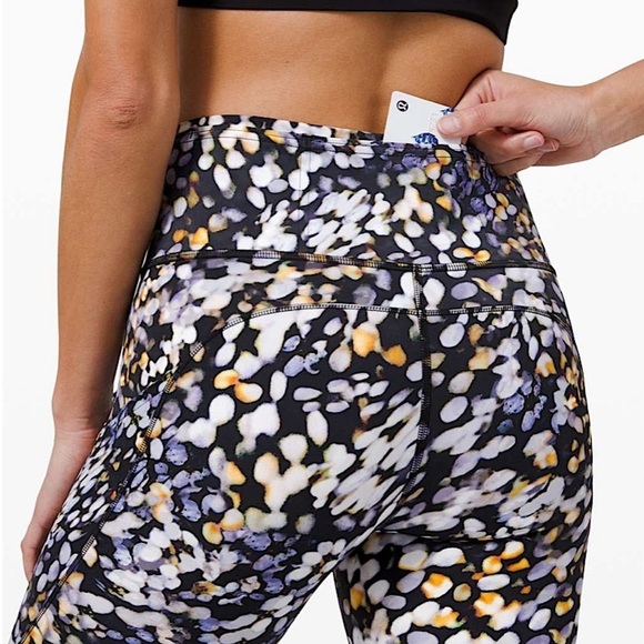 Lululemon Fast and Free Tight II 25" Non-Reflective Nulux
Metropolis Glow Multi - Picture 7 of 14